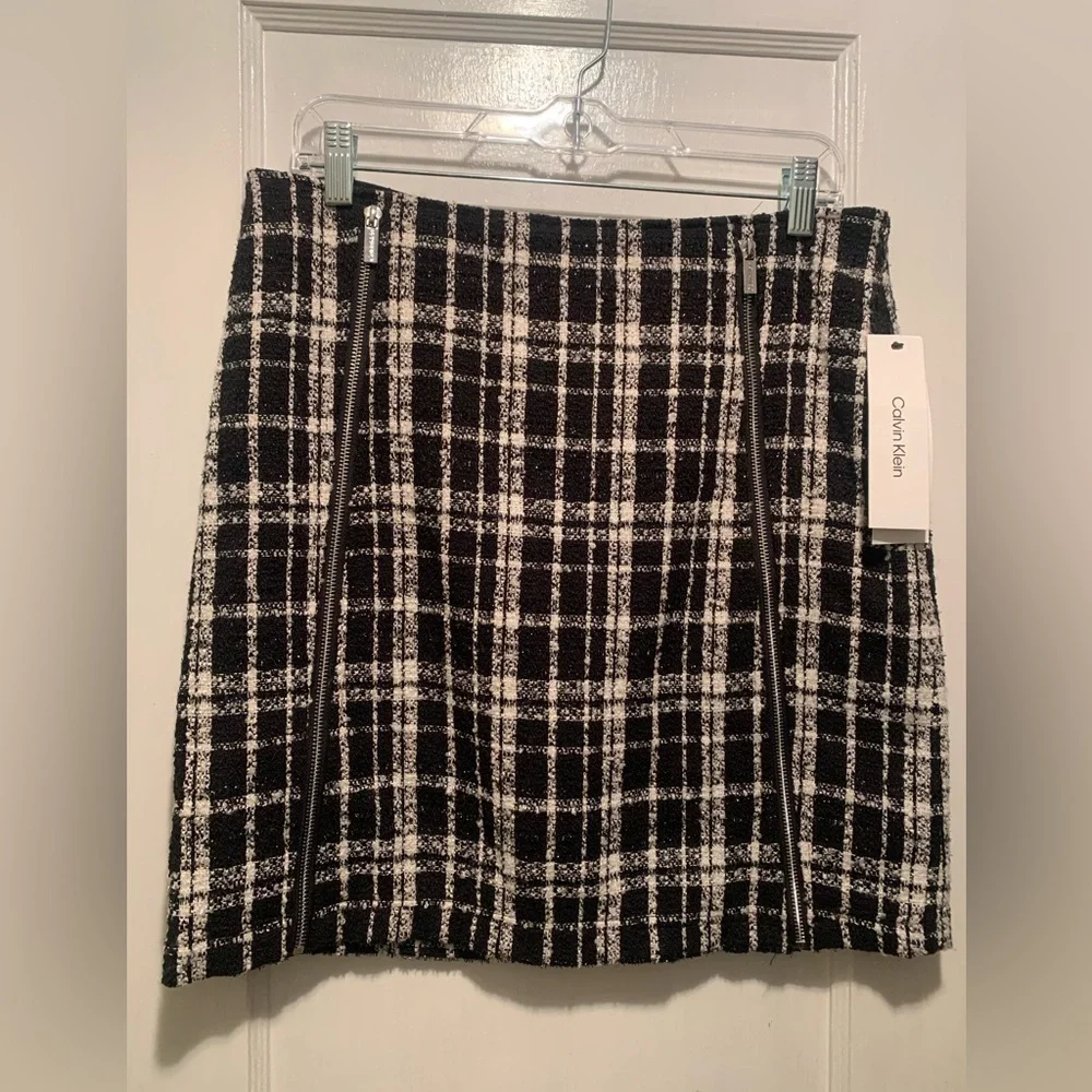 Calvin Klein NWT Black & White Plaid Tweed Metallic Sparkle Zipper Mini Skirt 6 - Picture 2 of 15